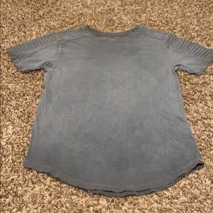 Men’s T-shirt, size small